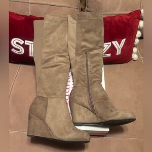 Chinese Laundry Stylish Tan Wedge Boots